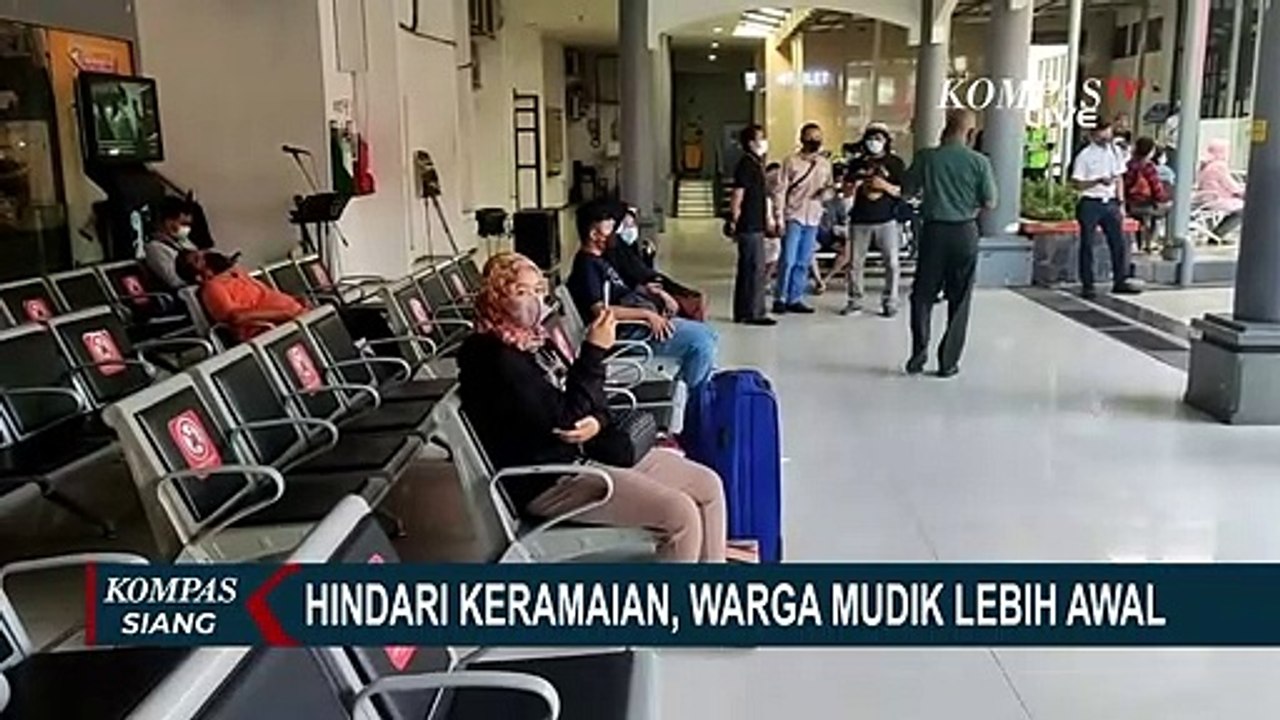 Stasiun Gubeng Surabaya Semakin Ramai, Warga Sebut Hindari Keramaian dengan Mudik Duluan