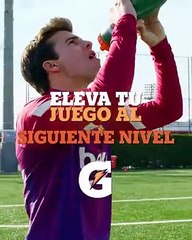 Los consejos de Gavi y Riqui Puig a las jóvenes promesas / FCB