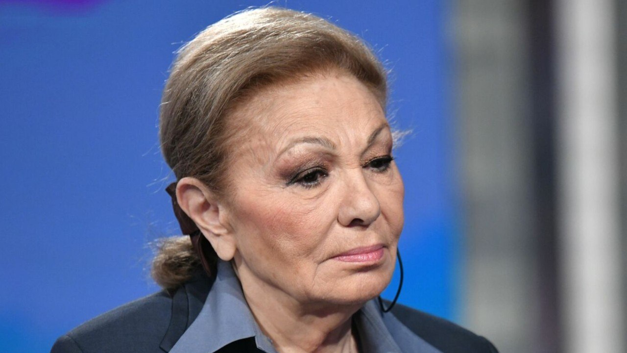 GALA VIDEO - L'impératrice Farah Diba hospitalisée : les premières nouvelles rassurantes