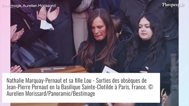Ferme ta... : Lou Pernaut jugée trop souriante après la mort de son père Jean-Pierre, elle s'emporte