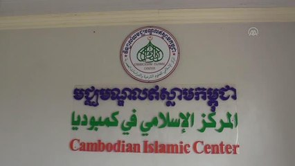 TDV görevlileri Kamboçya'nın en büyük İslami eğitim veren okulunu ziyaret etti