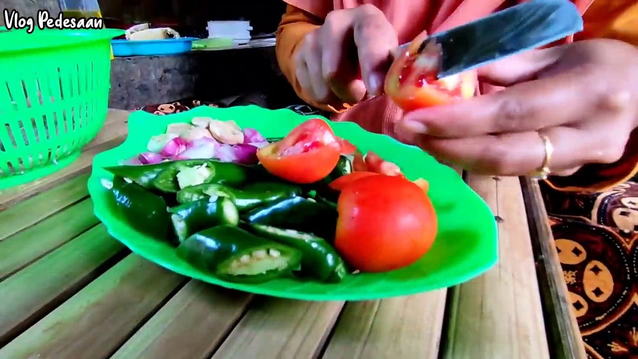 MENU BUKA PUASA SEDERHANA, TUMIS KANGKUNG, SAMBEL CUMI ASIN, ES CAMPUR