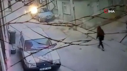 Başıboş köpek, okula giden genç kıza saldırdı!