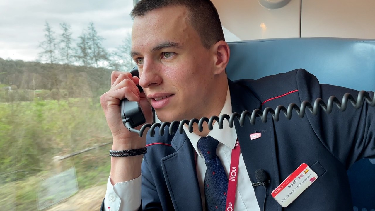 Mehdi, le contrôleur-blagueur des trains Paris-Normandie : «derrière le micro de la cabine, c'est comme être sur scène»