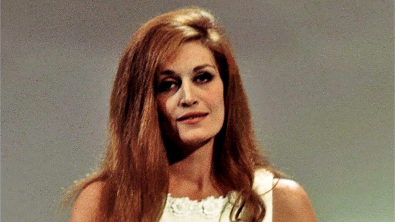 GALA VIDEO - Dalida : ce premier amour pour qui elle aurait tout abandonné et qui lui a brisé le cœur