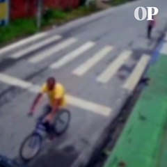 Vídeo mostra mulher em luta corporal com assaltante em Caucaia