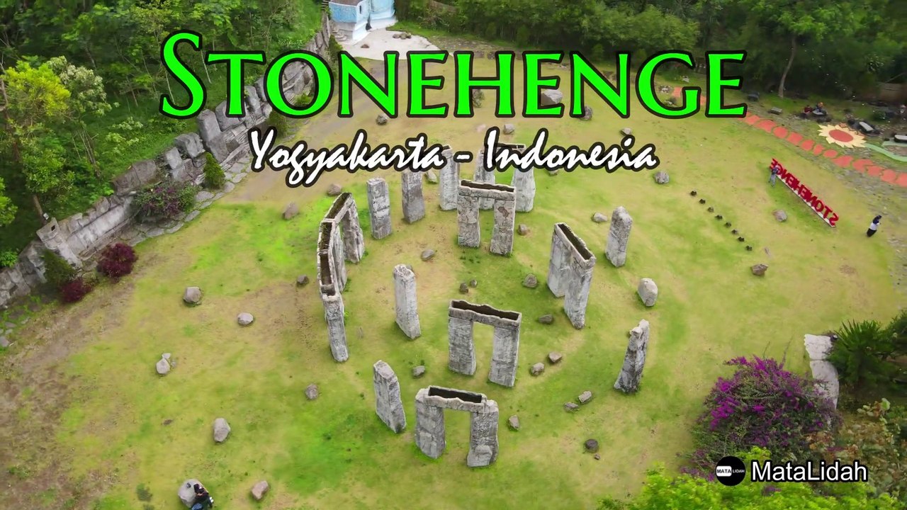 STONEHENGE JOGJA: Replika Stonehenge Paling Estetik di Yogyakarta