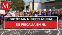 Ante mujeres desaparecidas, protestan frente a Fiscalía de Nuevo León