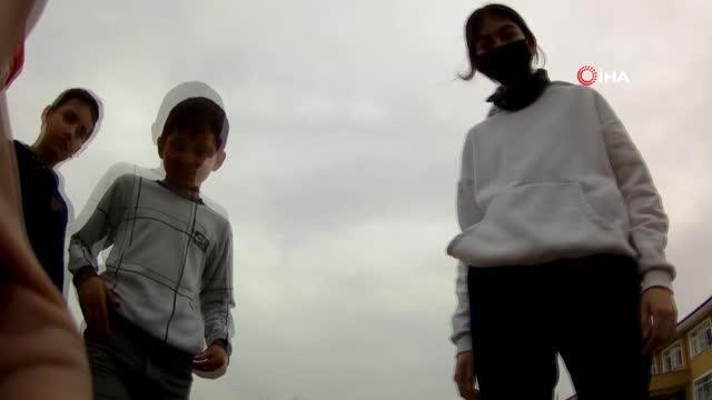 Lise öğrencisi, saatte 200 kilometre hıza çıkabilen yarış dronu üretti