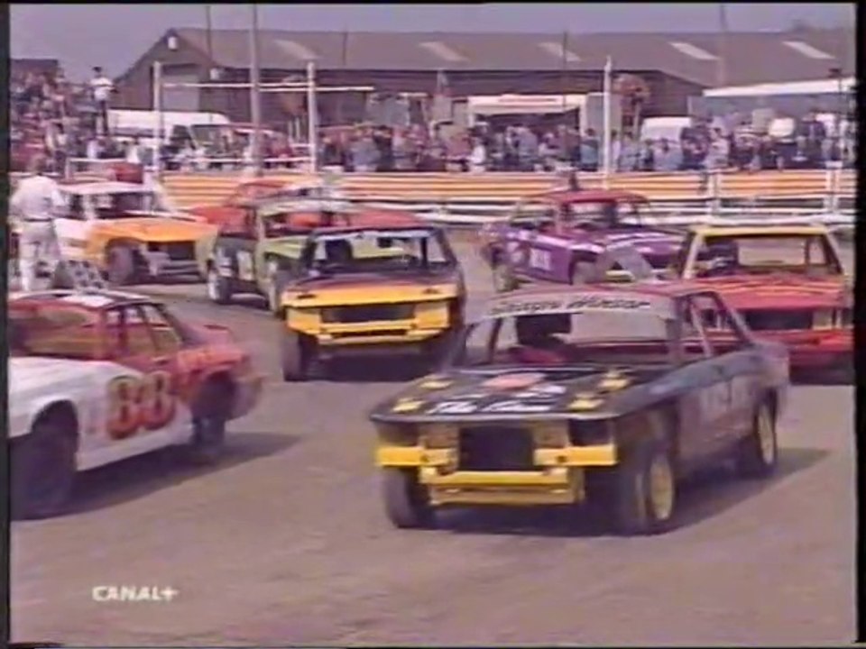 Banger racing destruction derby