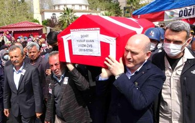 Son dakika haber: Kaza şehidi uzman çavuş memleketi Osmaniye'de toprağa verildi