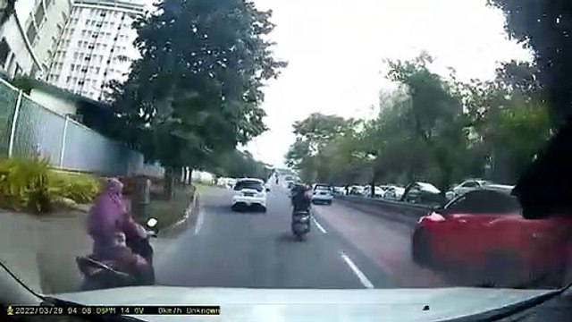 Terekam Media Kamera, Dashcam Kamera Mobil di Jalan Eps.0274