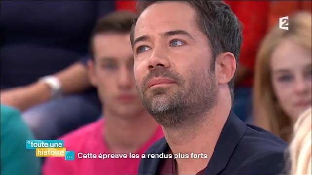 Les larmes d'Emmanuel Moire en évoquant le décès de son frère jumeau