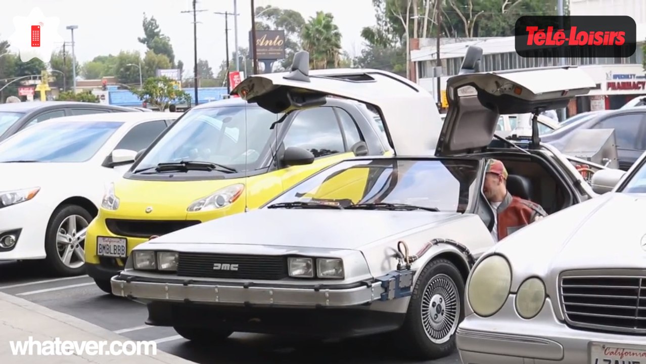 Il s'habille en Marty McFly et drague façon Retour vers le futur... Le Zapping web