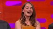 Game of Thrones : Emilia Clarke révèle le tournage (très drôle) de la scène de viol de Khaleesi