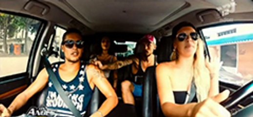 Les Anges 7 : Micha se met une partie de la villa à dos