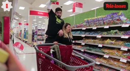 Il rend DINGUE sa copine en faisant les courses... Le Zapping Web