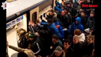Ils sauvent une femme de 70 ans coincée entre le métro et le quai... le Zapping web