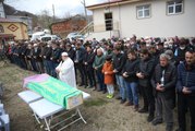 Burdur'da ayrı yaşadığı eşi tarafından öldürülen kadının cenazesi defnedildi