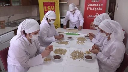 Kayseri mantısının geliriyle lösemi hastalarına destek oluyorlar