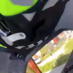 Polisten motokuryeye tehdit! "Beynine sıkarım"