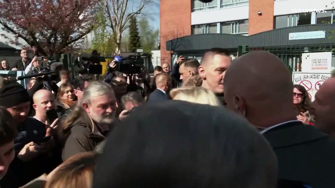 VIDEO: Marine Le Pen (53) am Wahlsonntag in Frankreich, sie will es noch mal wissen