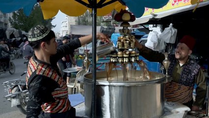 بالفيديو- أجواء خاصة بشهر رمضان في مدينة إدلب