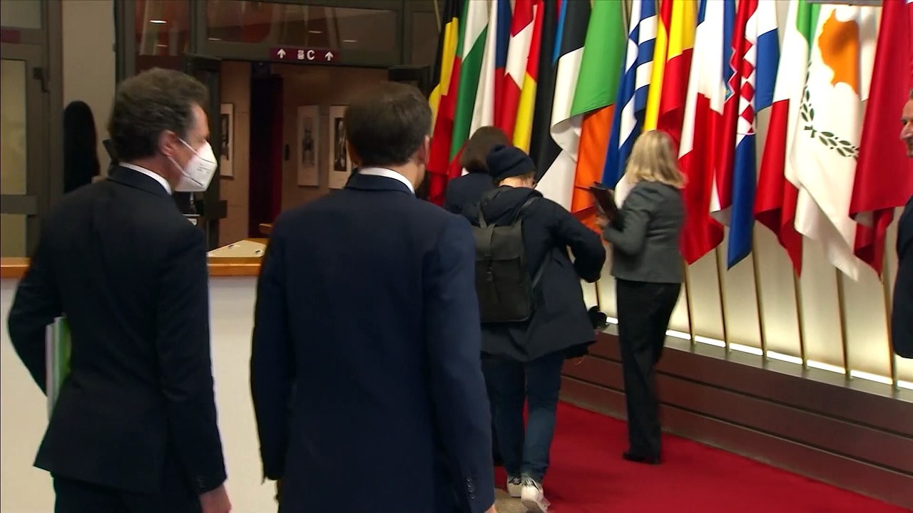 Macron y Le Pen pasan a la segunda vuelta de las elecciones presidenciales francesas