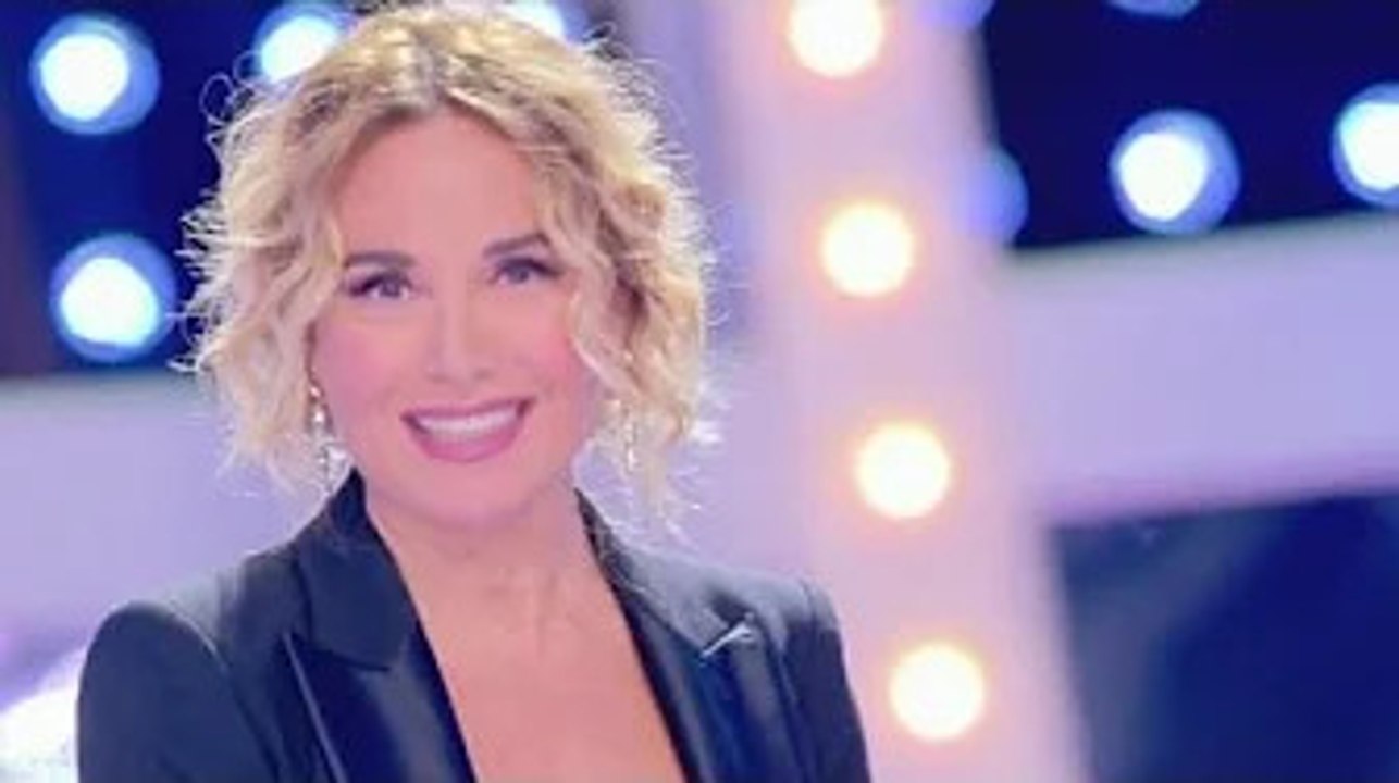 Barbara d'Urso, le sue parole speciali per il Tg5: "Tantissimi auguri" Da anni ormai il Tg5 è uno de