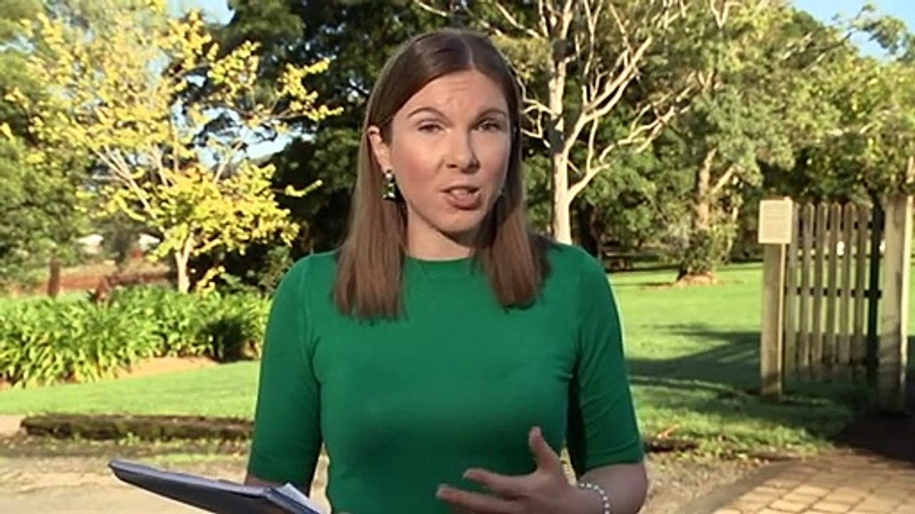 Leaders target marginal seats on first day of campaigning