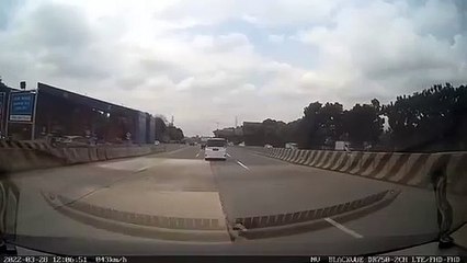 Terekam Media Kamera, Dashcam Kamera Mobil di Jalan Eps.0411