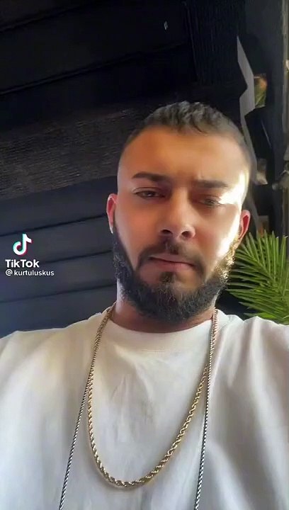 Kurtuluş Kuş - Keyfimiz Ellere Dert Oldu