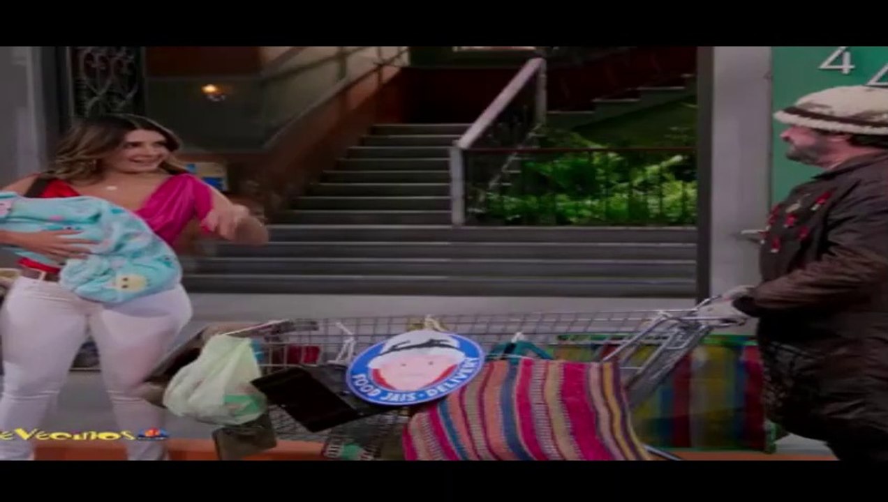 Vecinos: La visita de Edgar Vivar | C9 T12 | Distrito Comedia