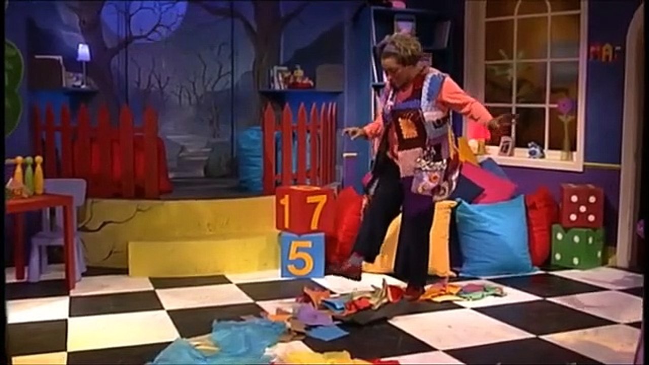 The Story Makers: Series 4: Paper