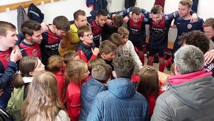 PAFC 9 - 1 JS COMBOURG. En immersion dans le vestiaire