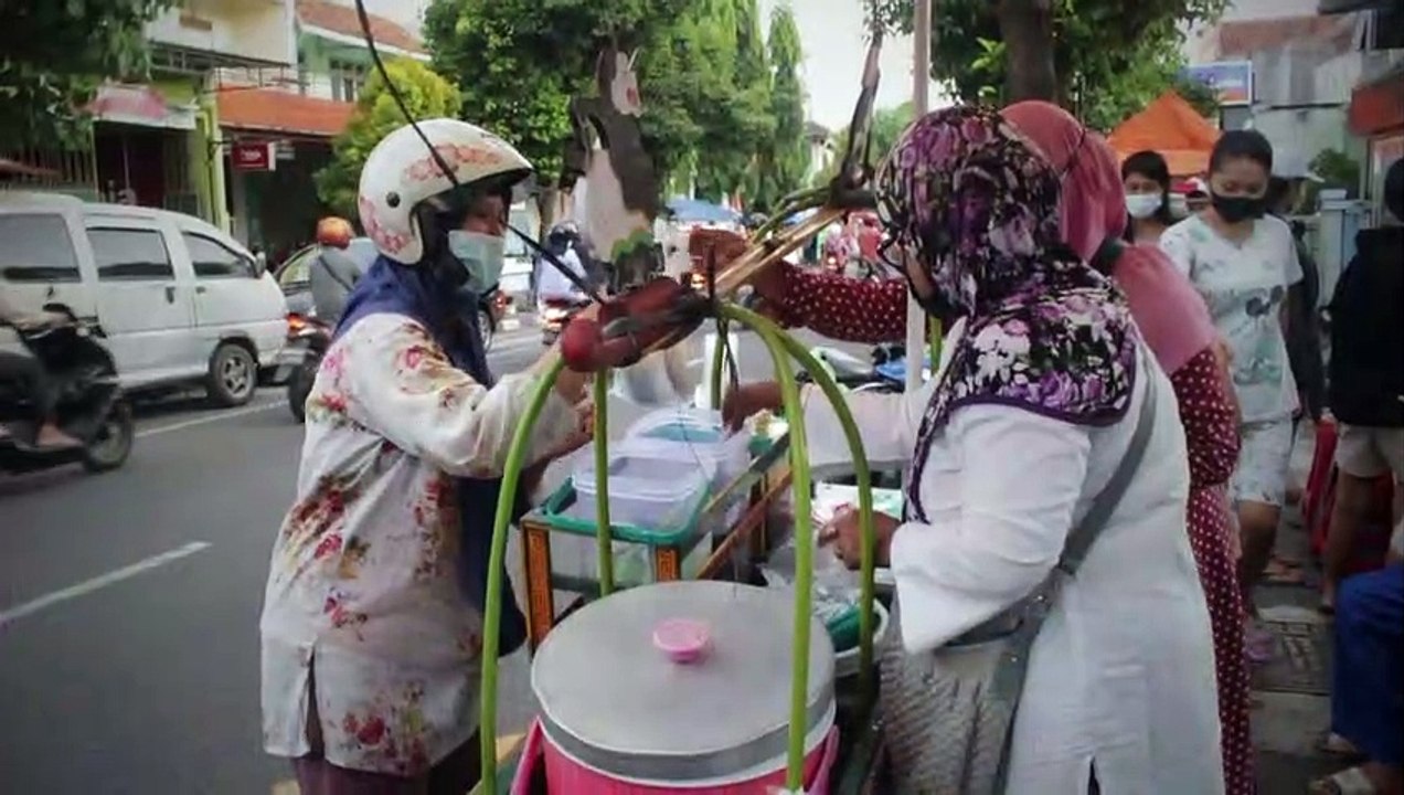 Berbagi Itu Memberi Arti
