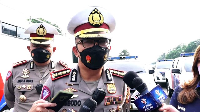 Keterangan Dirlantas Polda Metro Jaya Terkait Rekayasa Lalu Lintas Akibat Unjuk Rasa Mahasiswa BEM SI