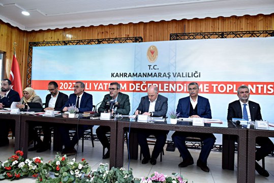 Vali sadece AKP'lileri davet etti, CHP'li başkan protesto etti