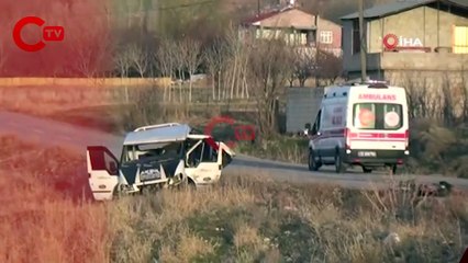 Bitlis'te minibüs takla attı: 4 ölü, 25 yaralı