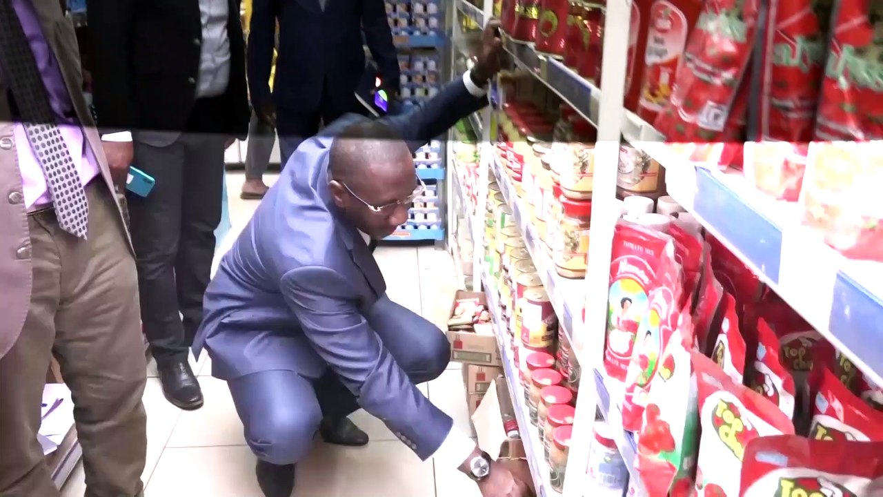 Cherté de la vie : le ministre Souleymane Diarrassouba rend visite aux commerçants de Bouaflé