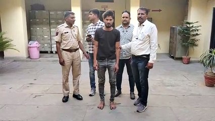 पलक झपकते ही छीन ले जाता है मोबाइल