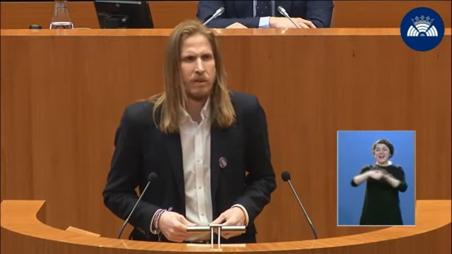 Pablo Fernández (Podemos): Feijóo y Mañueco son a la moderación lo que Putin al pacifismo