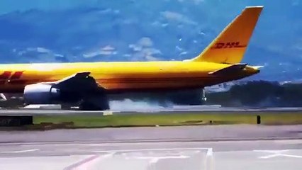 Un avion-cargo de DHL se brise en deux à l'atterrissage dans un aéroport du Costa Rica