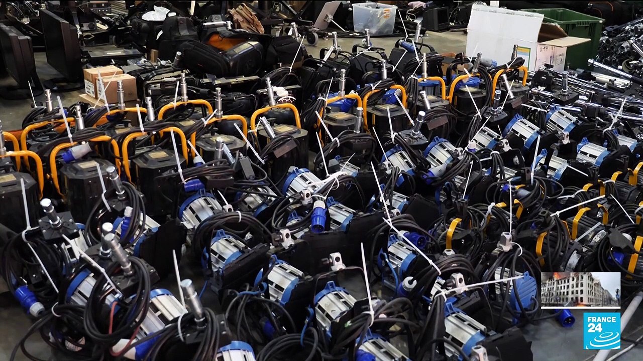 War in Ukraine: The few Russian, independent journalists taking large risks