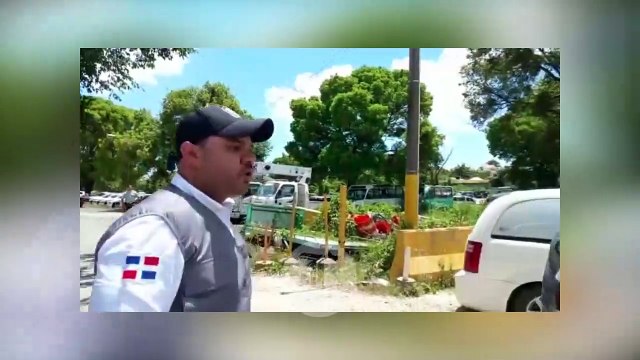 Agentes agreden al Defensor del Pueblo, a periodistas de Listín y de otros medios en el canódromo