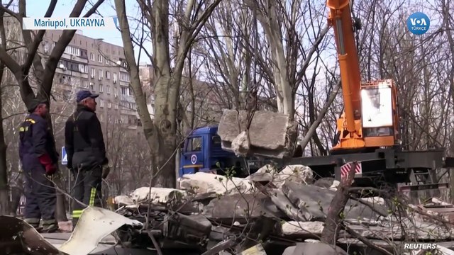 Mariupol Sakinleri Temiz İçme Suyu İçin Kuyruklarda