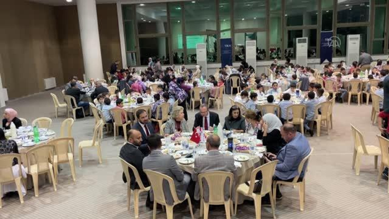 TİKA Lübnan'daki bir yetimhanede iftar programı...