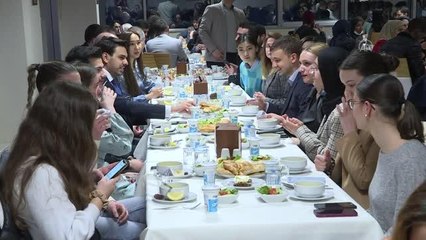 YTB uluslararası öğrencilere Ankara'da iftar verdi