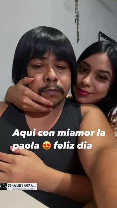 Me agarra a besos la paola