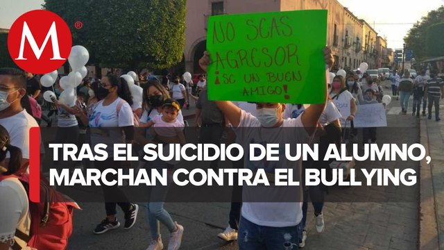 Se manifiestan de manera pacífica familiares de víctima de bullying en Lagos de Moreno
